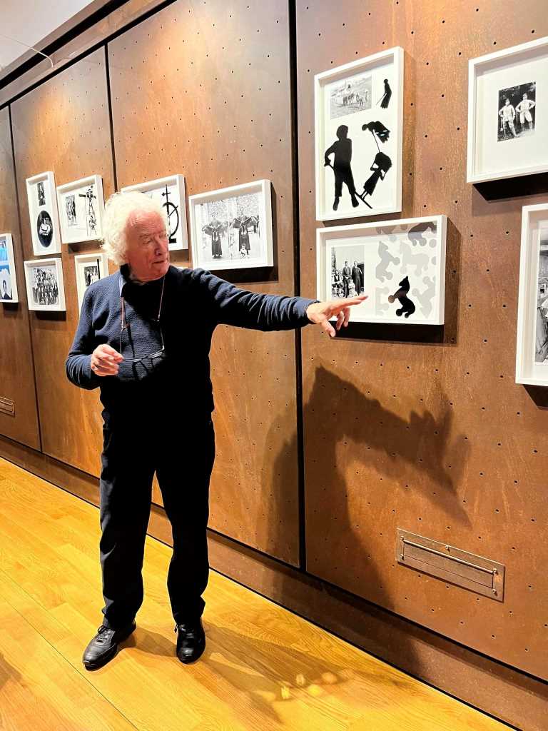 Il fotografo Mario Cresci presenta la mostra "Mon cher Abbé Bionaz. Mario Cresci un fotografo per la Valle d'Aosta" al Castello Gamba Museo d'Arte Moderna e Contemporanea